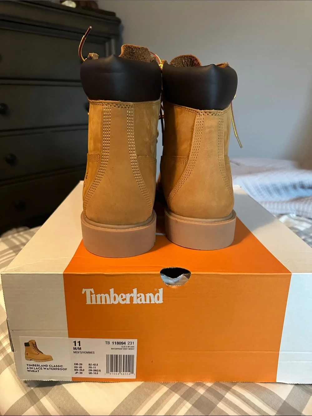 Timberland Men's Wheat/Black Nubuck Lace-Up Boots